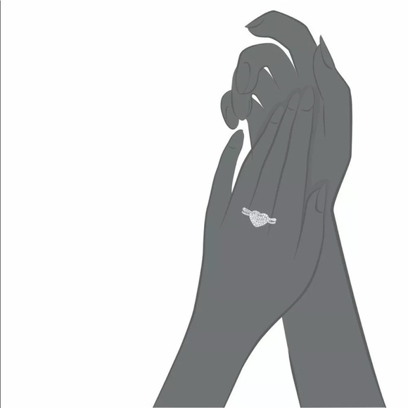 🆕Clear Crystal Sparkle Dazzle Heart Braided Ring - Picture 3 of 5